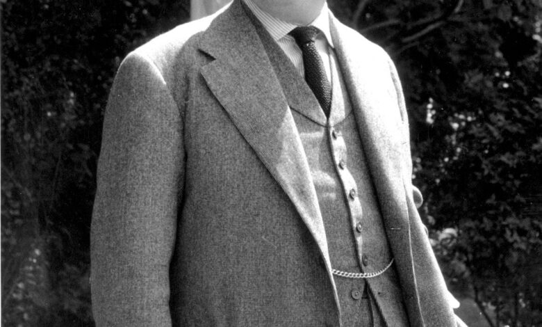 Brideshead Revisited, The Sacred & Profane Memories of Captain Charles Ryder | Introduction & Summary Brideshead Revisited, The Sacred & Profane Memories of Captain Charles Ryder | Introduction & Summary