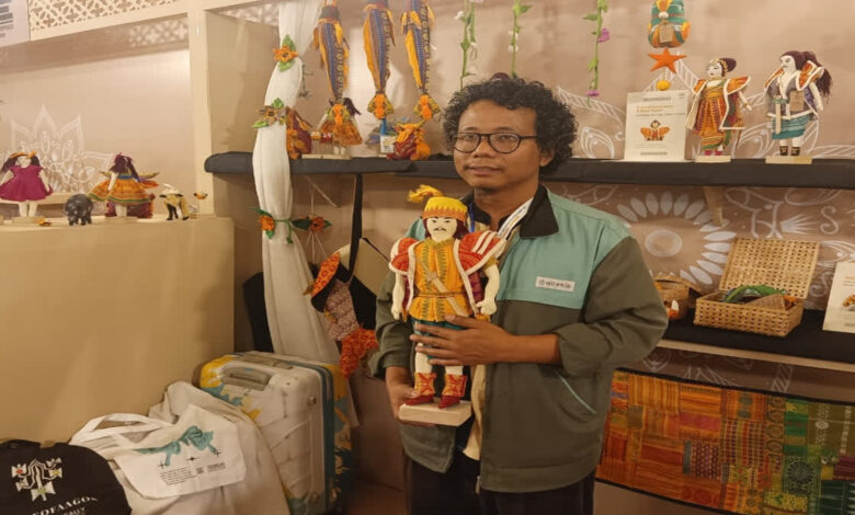 How A Young Entrepreneur Is Chronicling History Through Toys How A Young Entrepreneur Is Chronicling History Through Toys